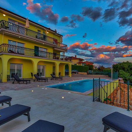 Luxury Apartments Kostrena With Pool المظهر الخارجي الصورة