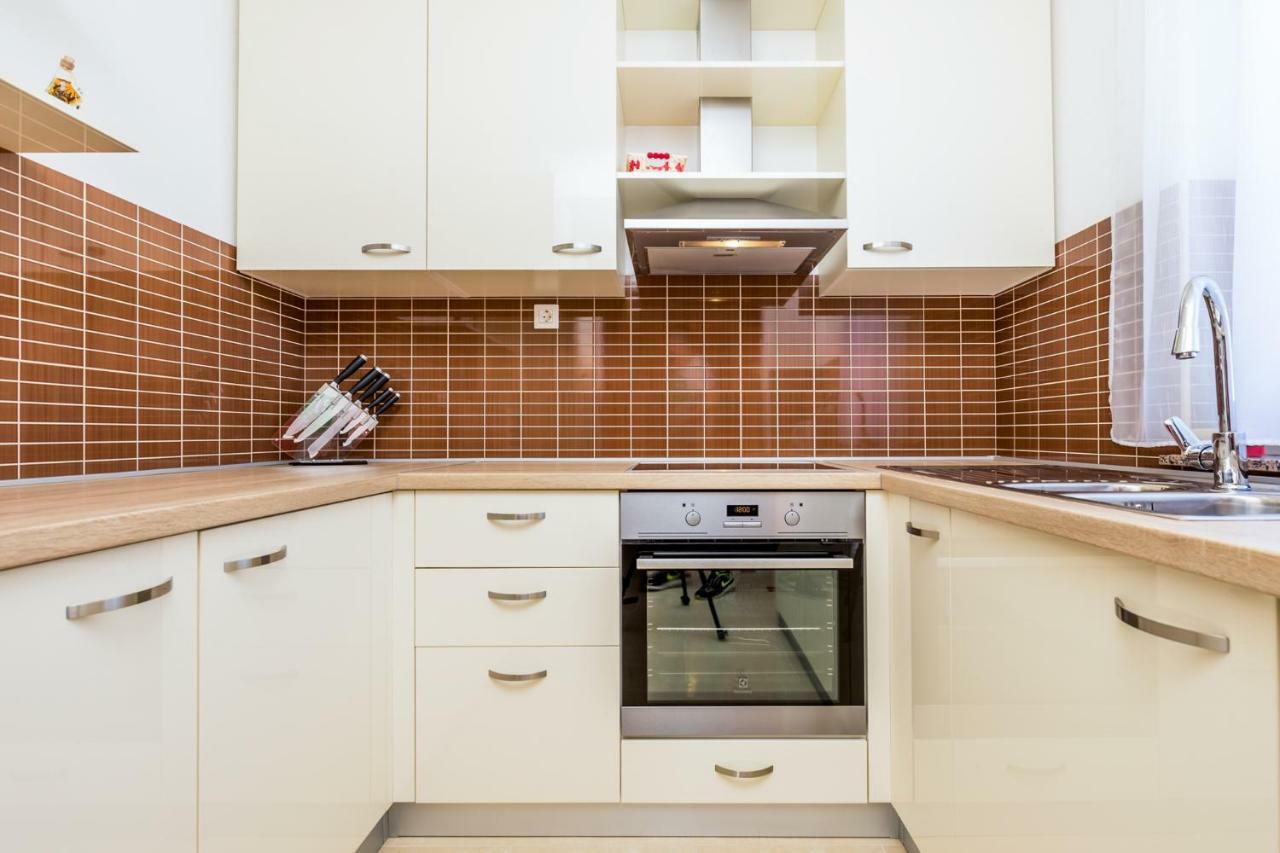 Luxury Apartments Kostrena With Pool المظهر الخارجي الصورة