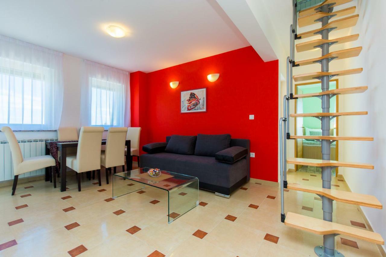 Luxury Apartments Kostrena With Pool المظهر الخارجي الصورة