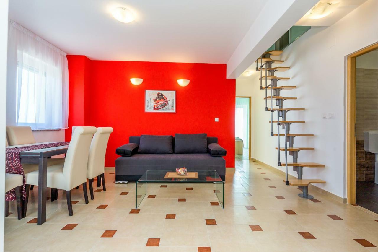 Luxury Apartments Kostrena With Pool المظهر الخارجي الصورة