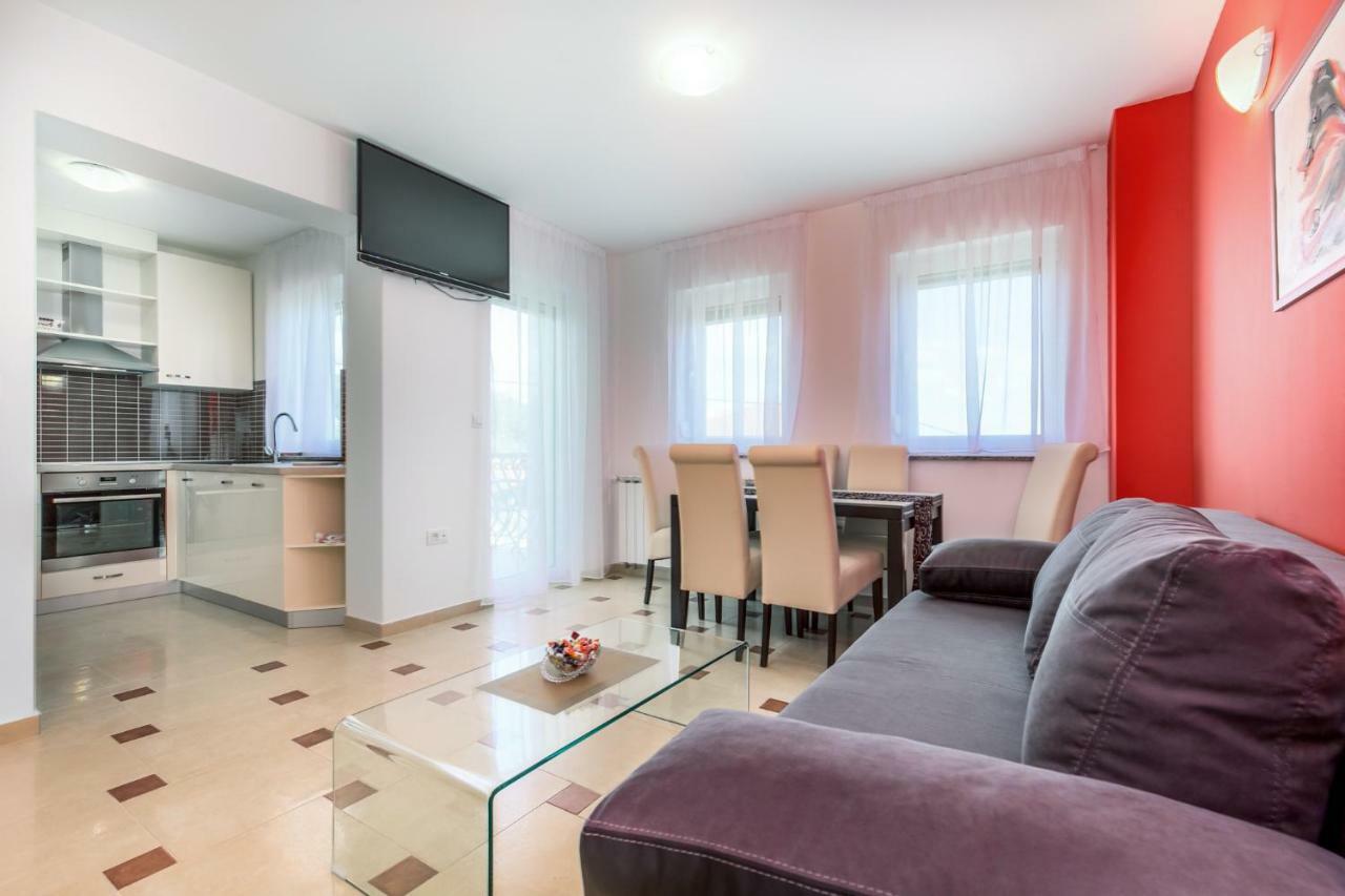 Luxury Apartments Kostrena With Pool المظهر الخارجي الصورة