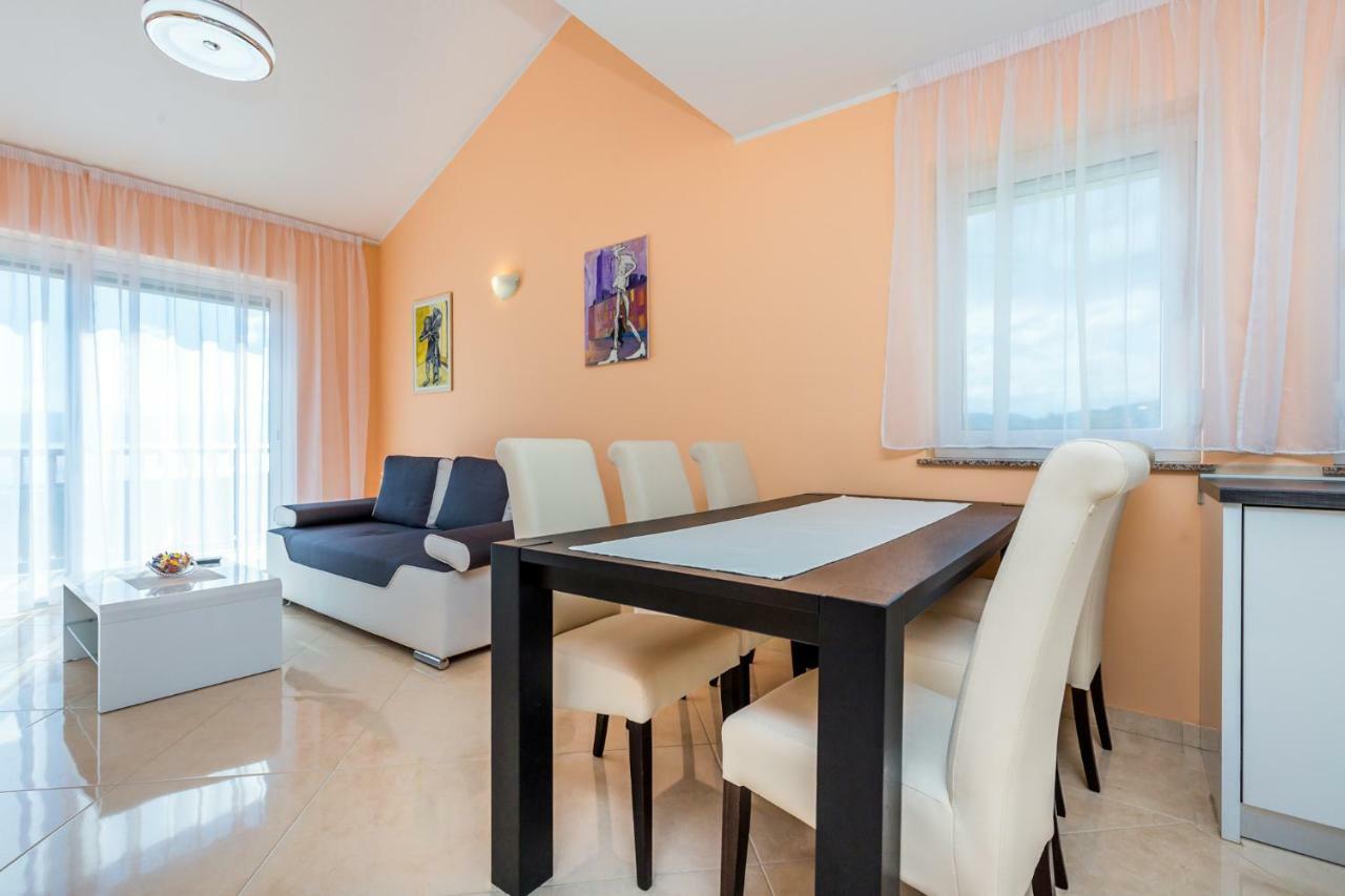 Luxury Apartments Kostrena With Pool المظهر الخارجي الصورة
