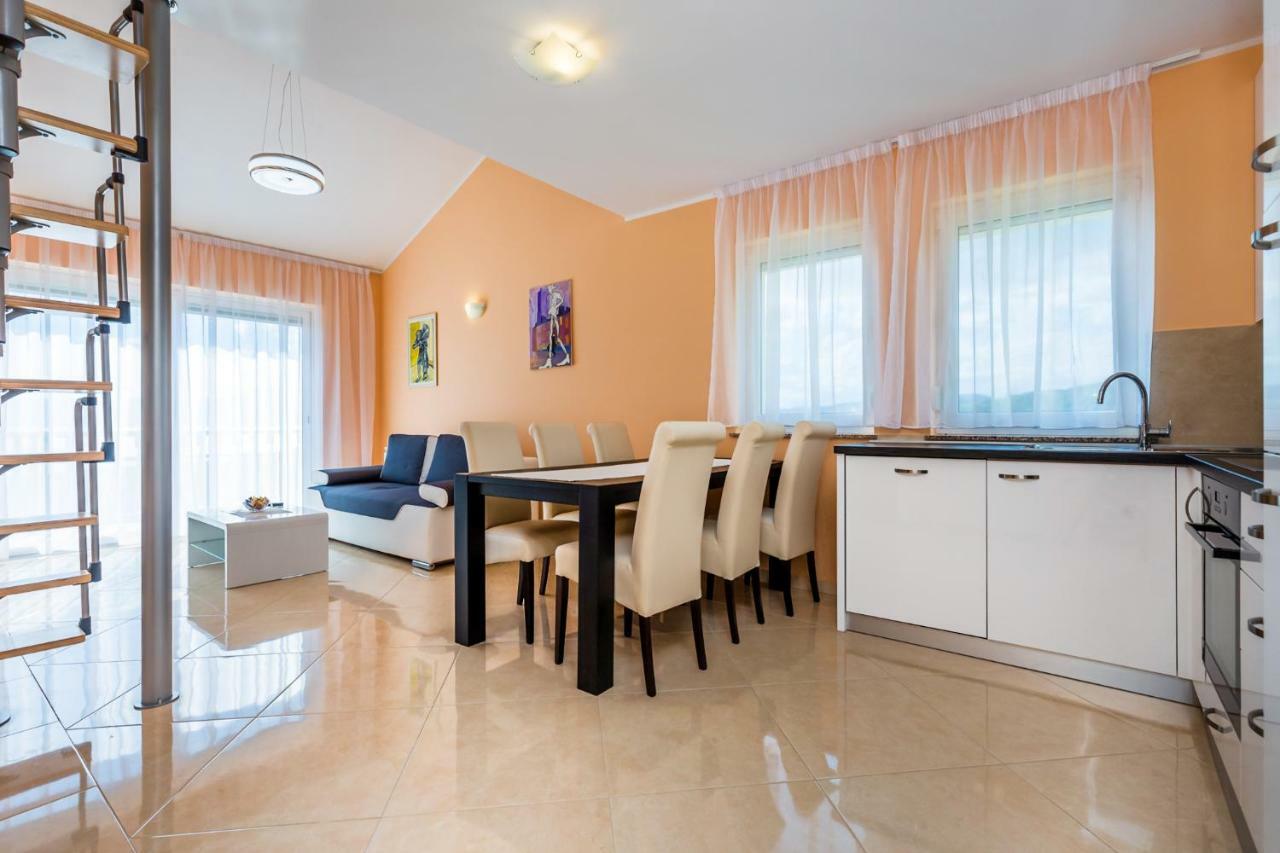 Luxury Apartments Kostrena With Pool المظهر الخارجي الصورة