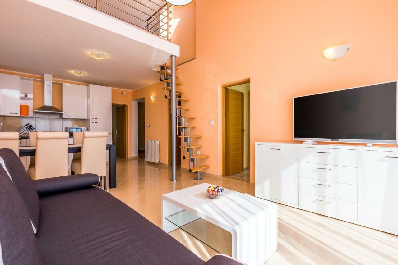 Luxury Apartments Kostrena With Pool المظهر الخارجي الصورة