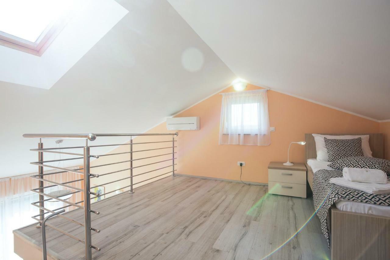 Luxury Apartments Kostrena With Pool المظهر الخارجي الصورة