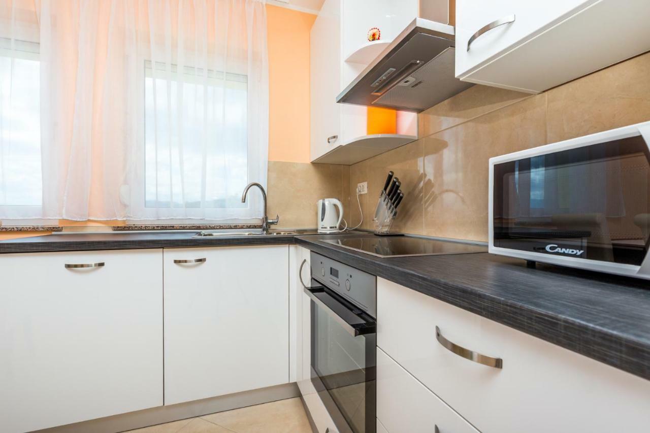 Luxury Apartments Kostrena With Pool المظهر الخارجي الصورة