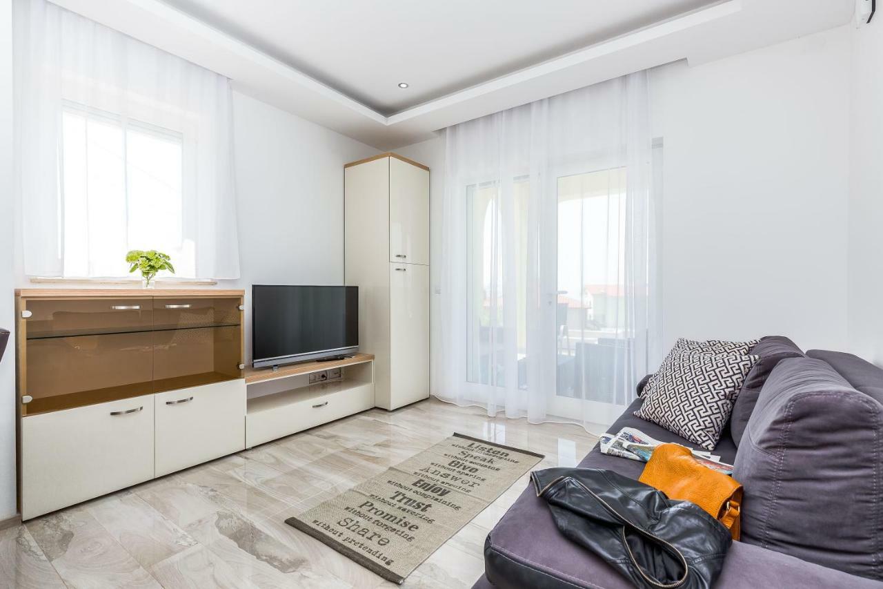 Luxury Apartments Kostrena With Pool المظهر الخارجي الصورة