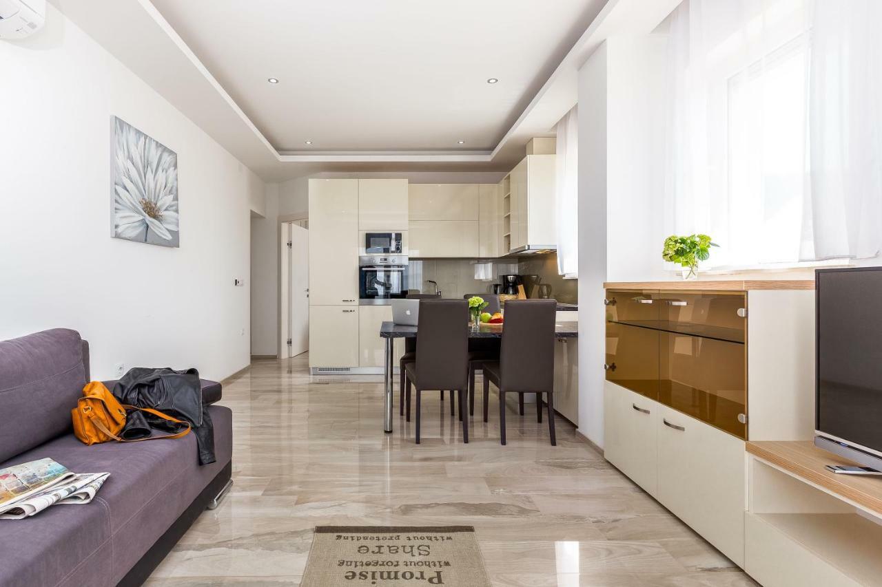 Luxury Apartments Kostrena With Pool المظهر الخارجي الصورة