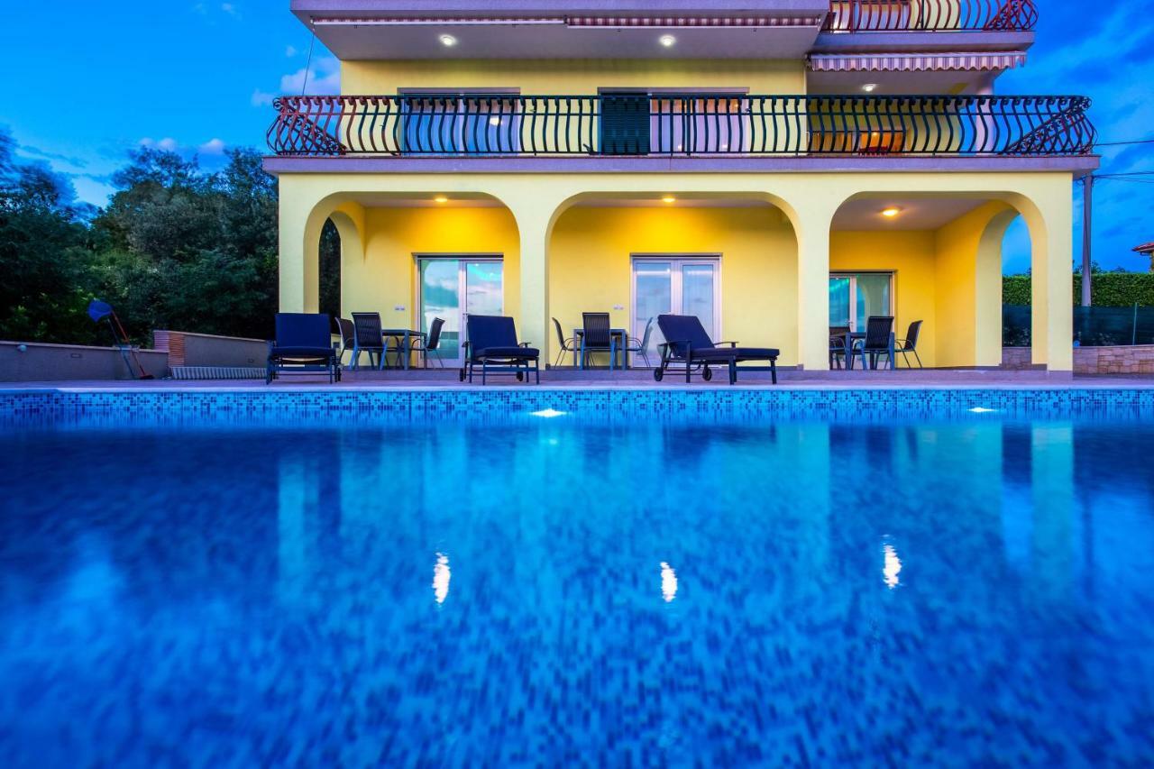 Luxury Apartments Kostrena With Pool المظهر الخارجي الصورة