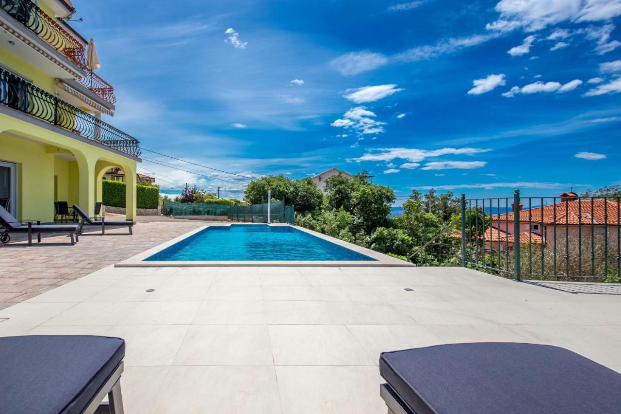 Luxury Apartments Kostrena With Pool المظهر الخارجي الصورة