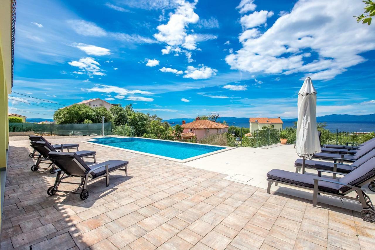Luxury Apartments Kostrena With Pool المظهر الخارجي الصورة